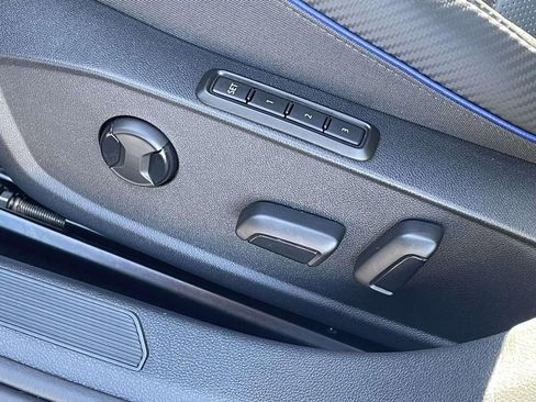 Used 2024 Volkswagen Golf R 2.0T (DSG) image 7