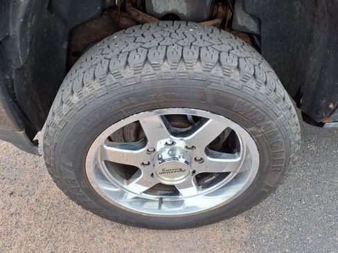 Used 2013 GMC Sierra 2500 Denali w/ Suspension Package, Off-Road image 10