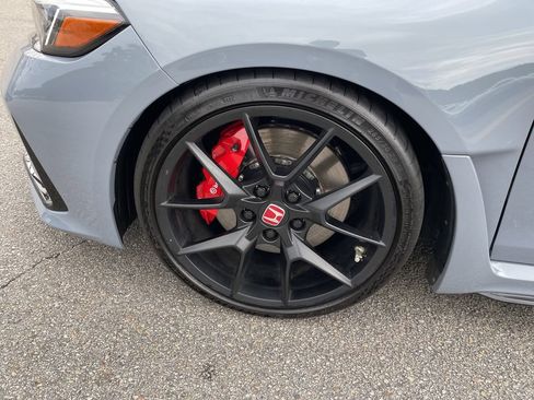 Used 2025 Honda Civic Type R image 9