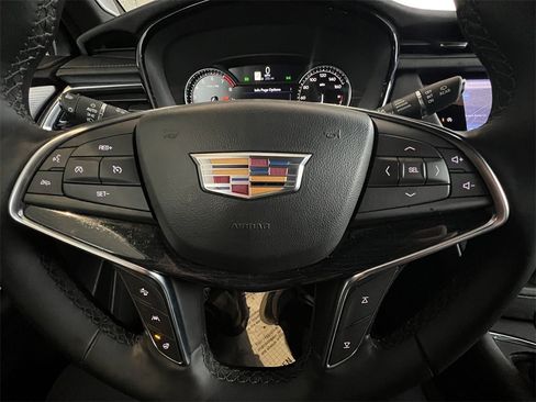 Used 2025 Cadillac XT5 Premium Luxury image 28