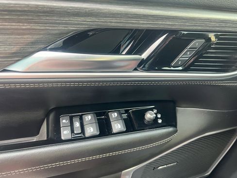 Used 2024 Jeep Wagoneer L Series II image 47