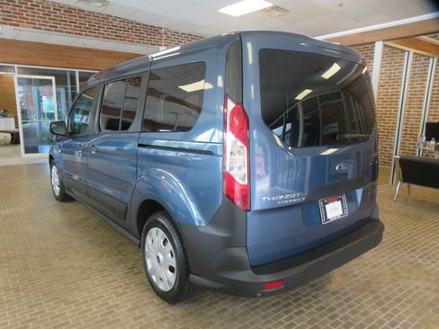 Used 2022 Ford Transit Connect XL FWD image 6