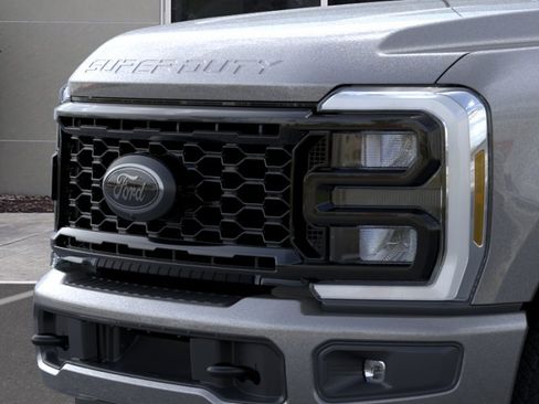 New 2026 Ford F250 4x4 Crew Cab Super Duty image 17