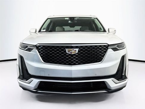 Used 2020 Cadillac XT6 Premium Luxury FWD image 8
