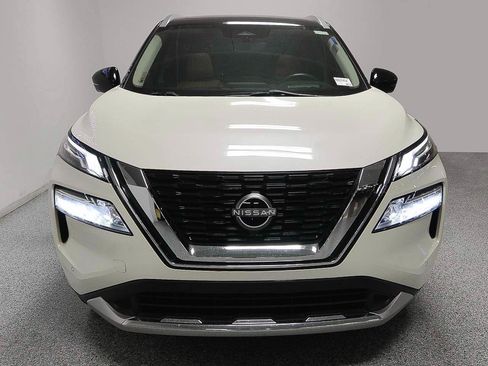 Used 2023 Nissan Rogue Platinum w/ Platinum Premium Package FWD image 2