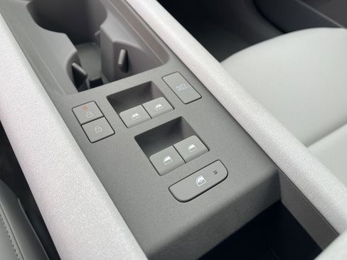 New 2025 Hyundai Ioniq 6 SEL image 30