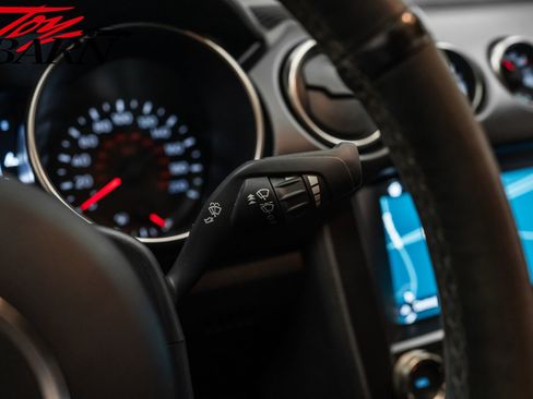 Used 2016 Ford Mustang Shelby GT350 w/ Technology Package image 32