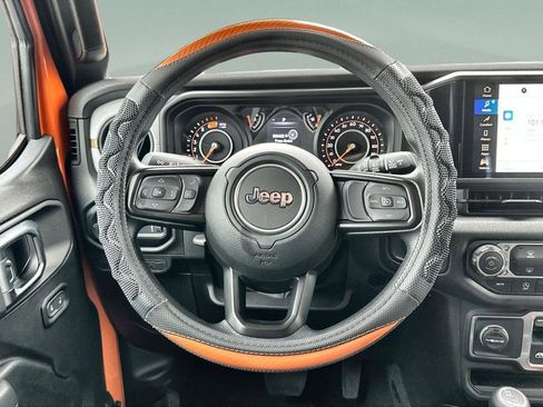 Certified 2025 Jeep Wrangler Sport AWD/4WD image 22