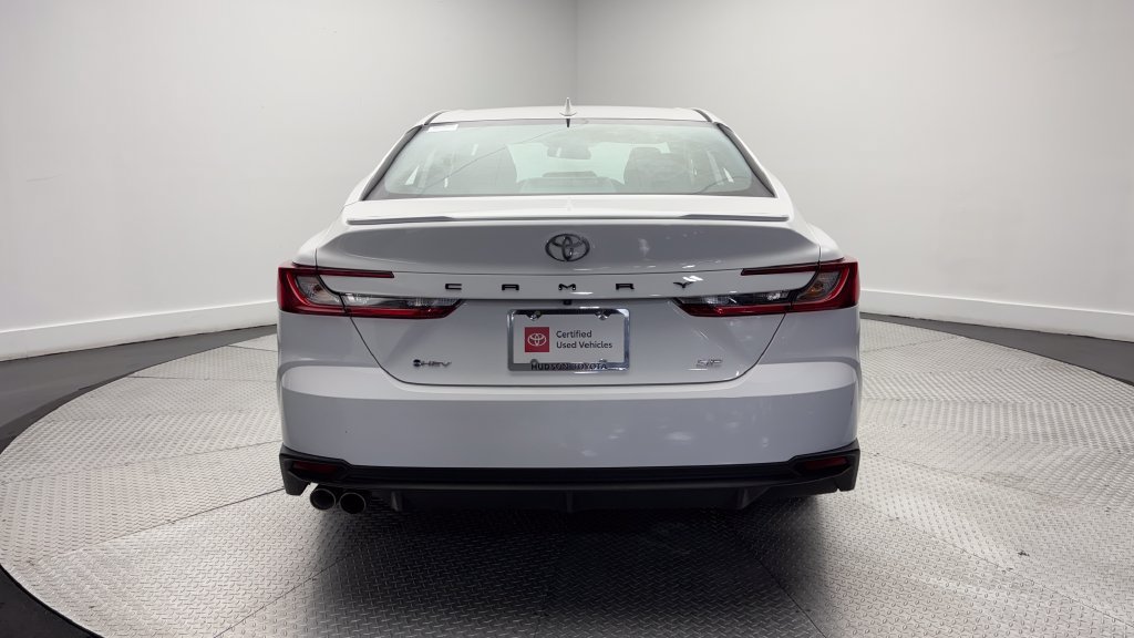 Used 2025 Toyota Camry SE FWD image 33