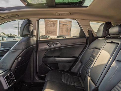Used 2023 Kia Sportage SX FWD image 18
