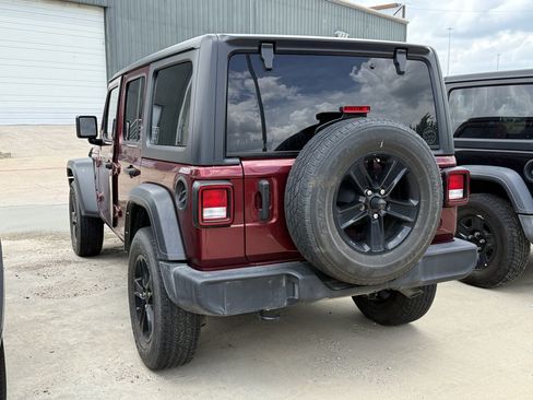 Used 2022 Jeep Wrangler Unlimited Sport AWD/4WD image 4