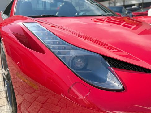 Used 2015 Ferrari 458 Spider RWD image 8