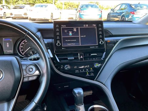 Used 2024 Toyota Camry SE w/ Audio Upgrade Package FWD image 6