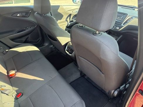 Used 2018 Chevrolet Malibu LT FWD image 17