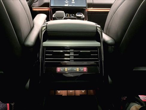 Used 2023 Land Rover Range Rover Sport SE AWD/4WD image 53