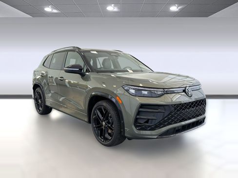 New 2026 Volkswagen Tiguan SE R-Line FWD image 7