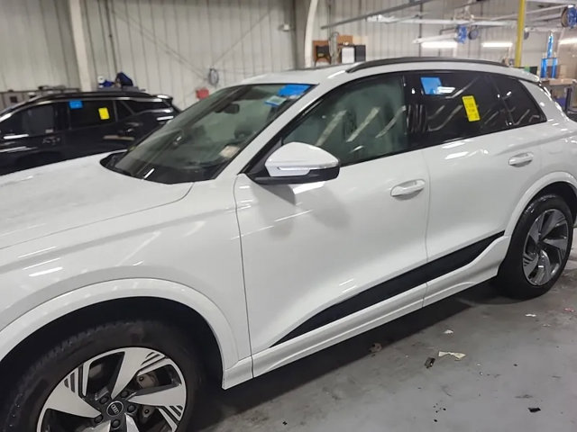 Used 2025 Audi Q6 e-tron Premium Plus AWD/4WD image 6