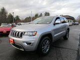 Used 2017 Jeep Grand Cherokee Limited image 2