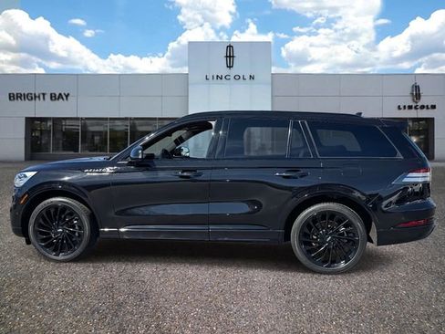 Certified 2023 Lincoln Aviator Black Label w/ Jet Package AWD/4WD image 3