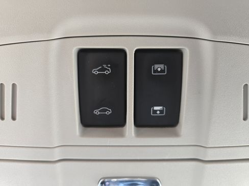 Used 2019 Buick Envision Premium w/ Driver Confidence Package image 24