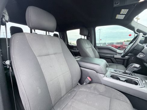Used 2017 Ford F150 XLT w/ Equipment Group 302A Luxury AWD/4WD image 21