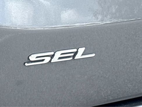 Used 2024 Ford Edge SEL w/ Convenience Package AWD/4WD image 21