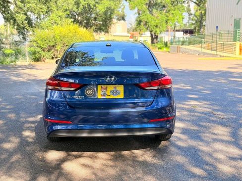 Used 2017 Hyundai Elantra SE FWD image 6