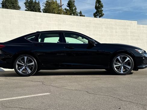 Certified 2025 Acura TLX w/ Technology Package image 6