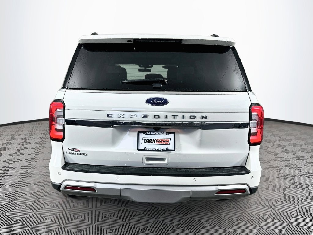 Used 2023 Ford Expedition Limited AWD/4WD image 9