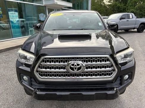 Used 2017 Toyota Tacoma TRD Sport w/ Tow Package (A/T) AWD/4WD image 8