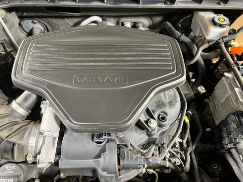 Used 2019 GMC Acadia Denali AWD/4WD image 31