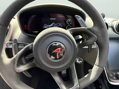Used 2018 McLaren 570S Spider RWD image 13