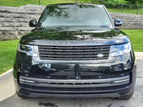 New 2025 Land Rover Range Rover SE image 8