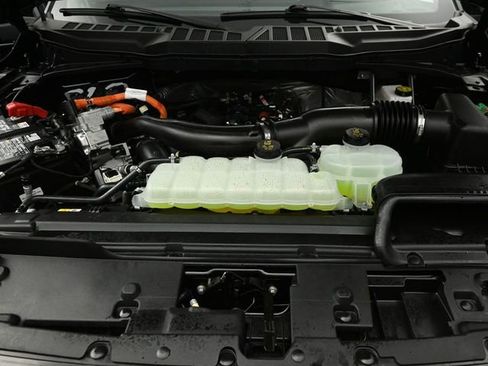 Certified 2025 Ford F150 Lariat w/ Equipment Group 502A High image 31