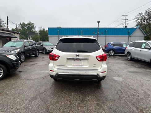Used 2017 Nissan Pathfinder SV AWD/4WD image 11