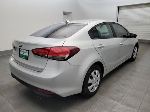 Used 2018 Kia Forte LX FWD image 9