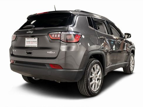 Used 2022 Jeep Compass Latitude w/ Sun and Sound Group image 24