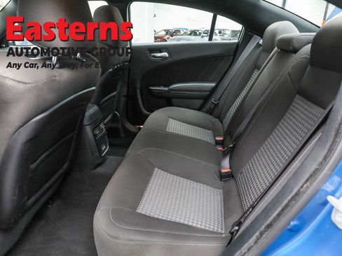 Used 2022 Dodge Charger R/T w/ Blacktop Package image 22