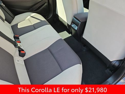 Used 2025 Toyota Corolla LE FWD image 24