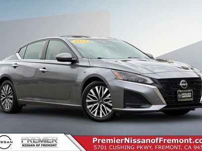 Used 2023 Nissan Altima 2.5 SV