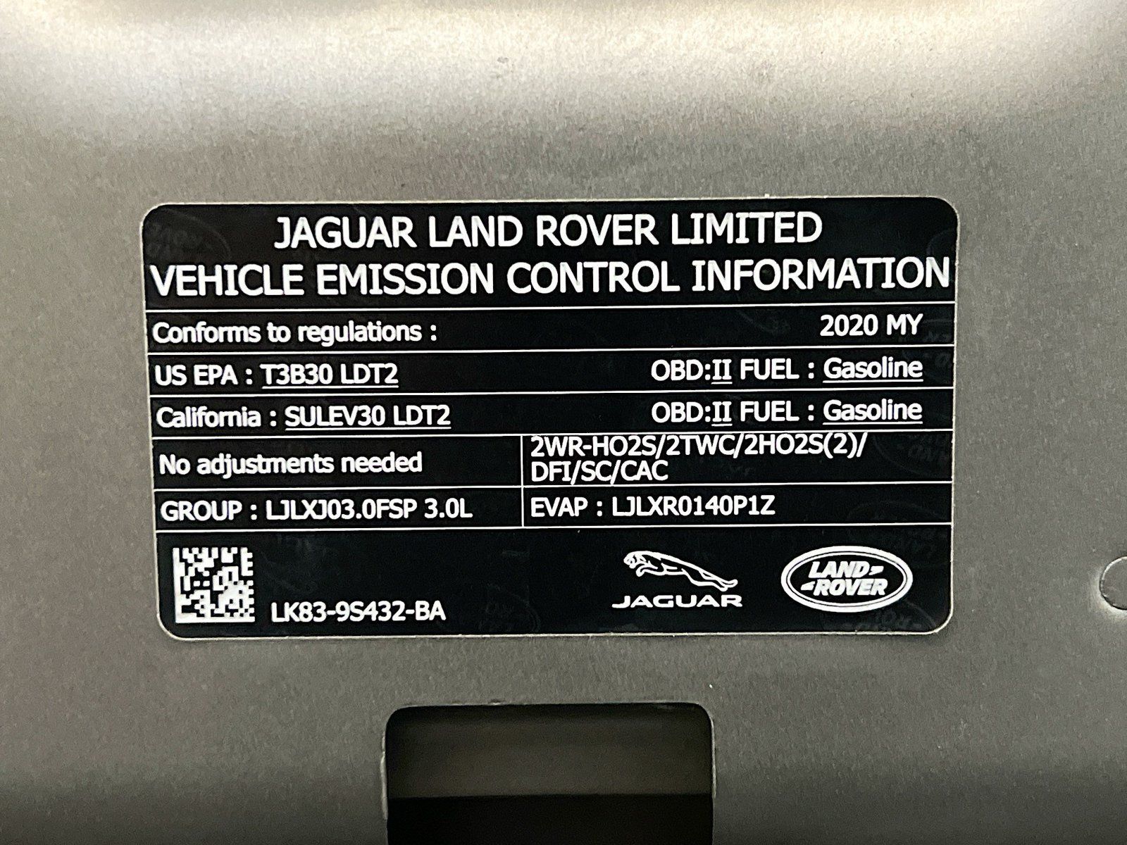 Used 2020 Land Rover Range Rover Velar S AWD/4WD image 24
