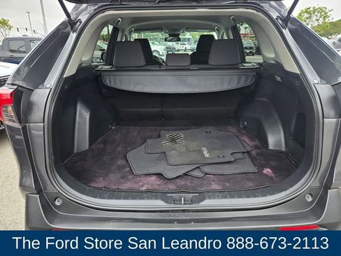 Used 2021 Toyota RAV4 LE AWD/4WD image 11