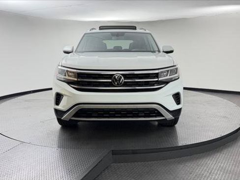 Used 2023 Volkswagen Atlas SE w/ Panoramic Sunroof Package FWD image 12