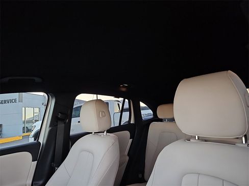 Certified 2025 Mercedes-Benz GLA 250 4MATIC image 21