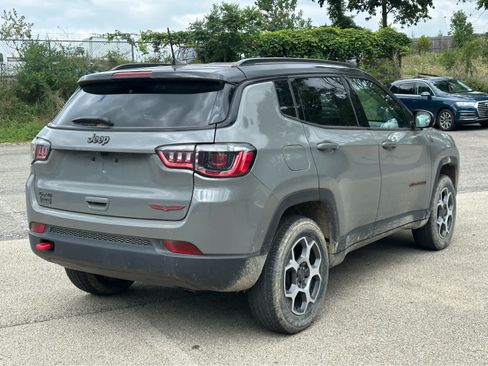 Used 2022 Jeep Compass Trailhawk w/ Trailhawk Convenience Group AWD/4WD image 7