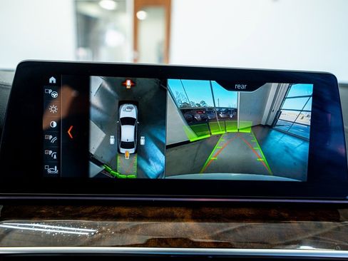 Used 2018 BMW 540i xDrive image 49