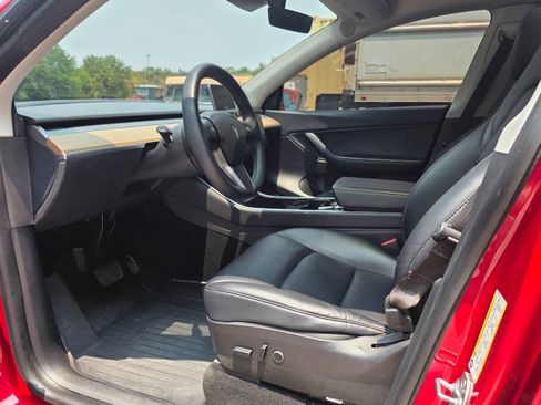 Used 2021 Tesla Model Y 2WD image 11