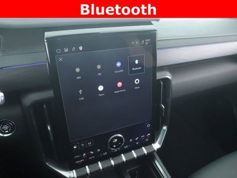 Used 2025 GMC Acadia AT4 w/ Luxury Package AWD/4WD image 5