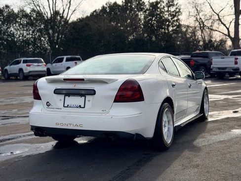 Used 2005 Pontiac Grand Prix GT w/ Comfort And Info Package image 3