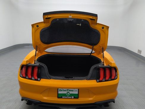 Used 2018 Ford Mustang Coupe RWD image 29